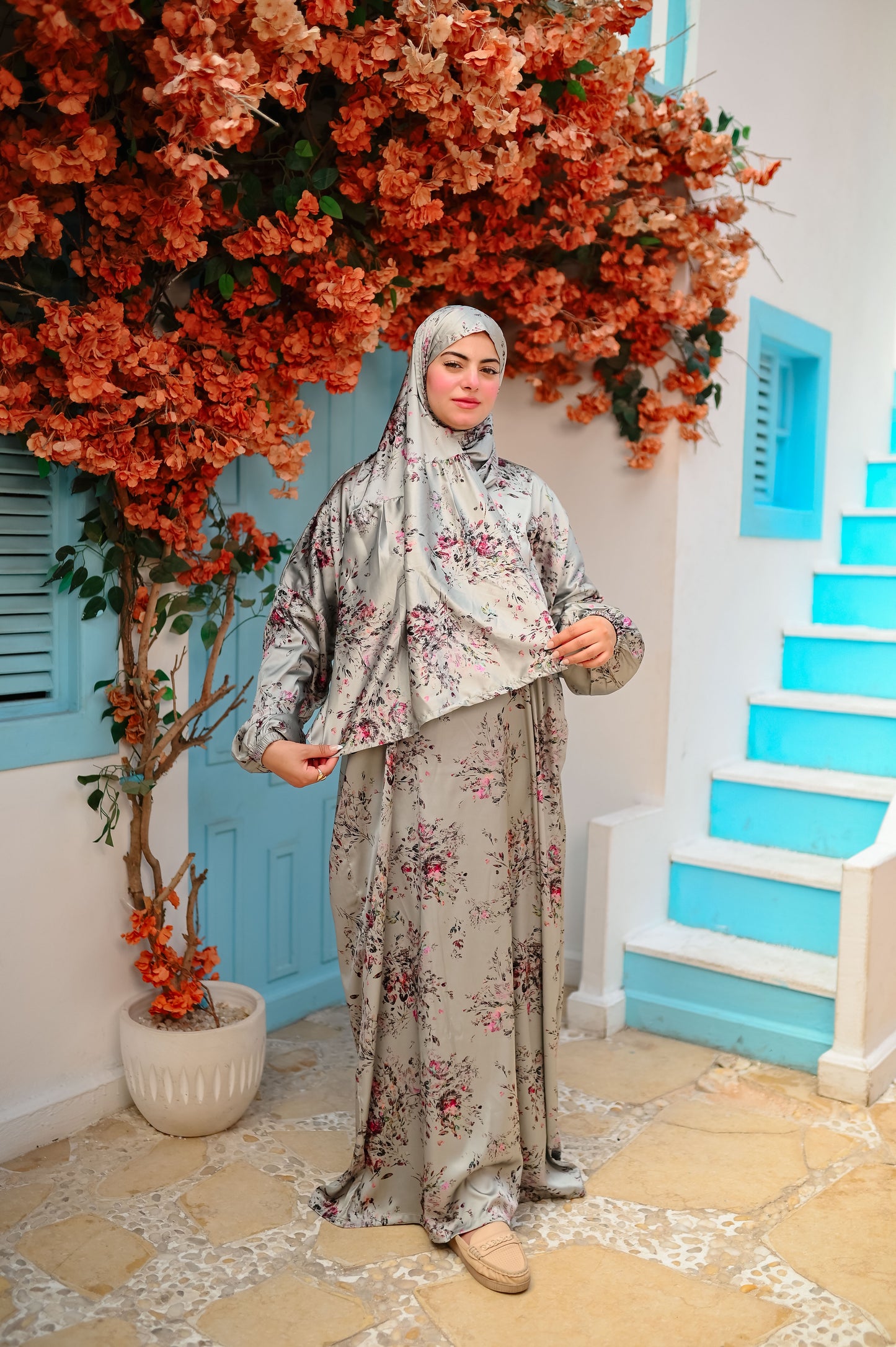 Zahra Floral Satin Isdal – Elegant Full Length Slip-On Coverage Dress