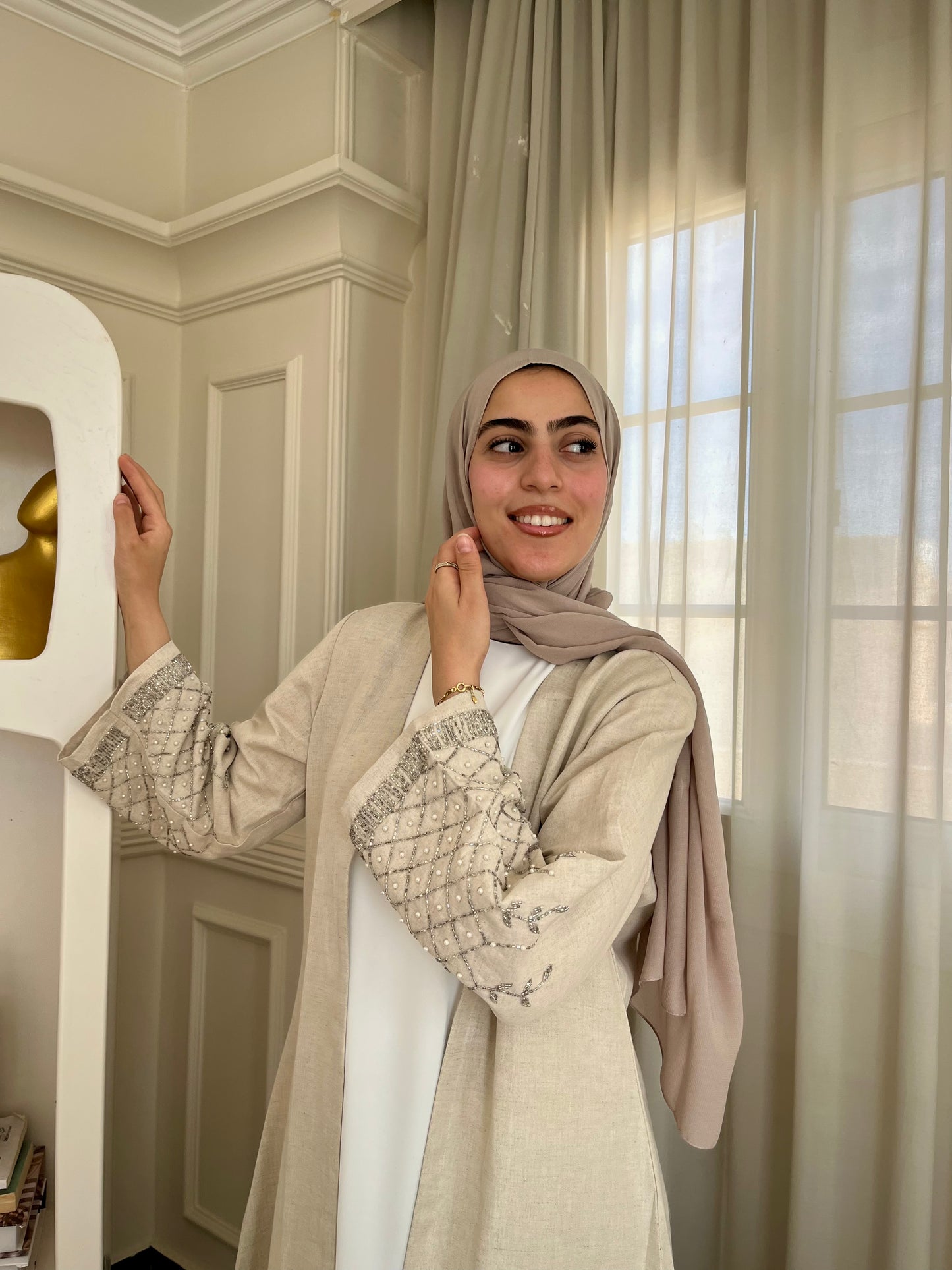 Cleopatra Linen Abaya Set – Luxury Pure Linen Abaya with Inner Dress & Chiffon Hijab