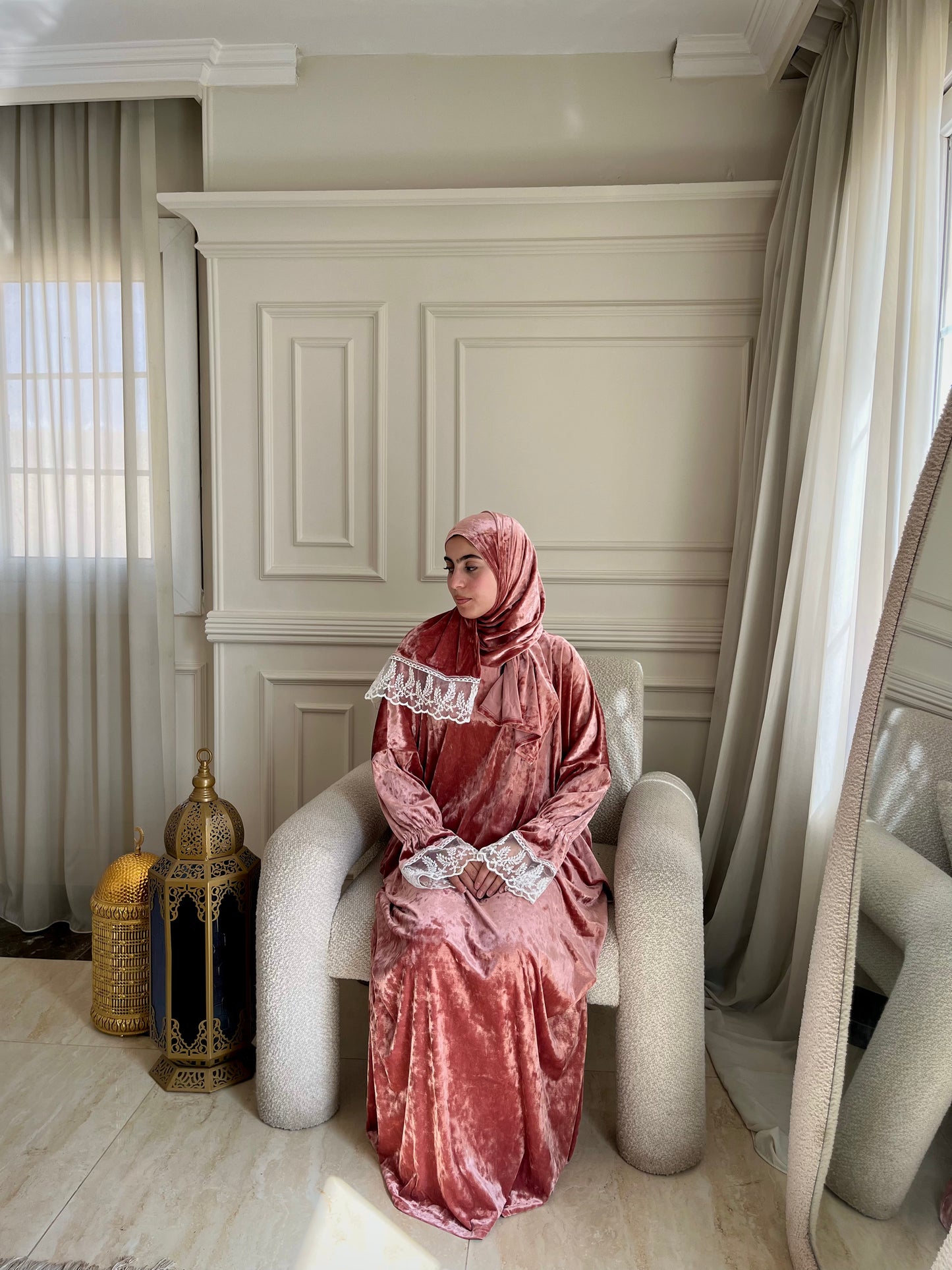 Jangah Velvet Lace Prayer Isdal — Luxury Ramadan and Eid Prayer Set