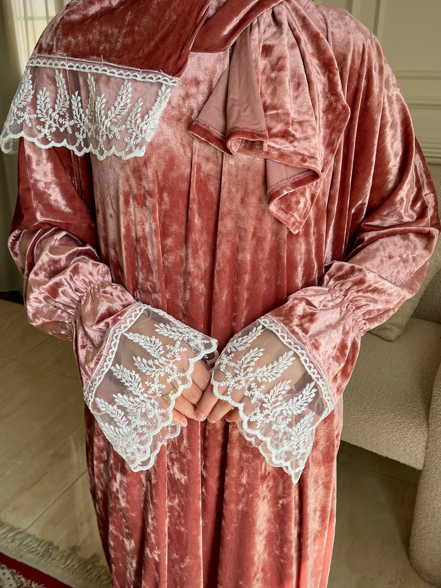 Jangah Velvet Lace Prayer Isdal — Luxury Ramadan and Eid Prayer Set