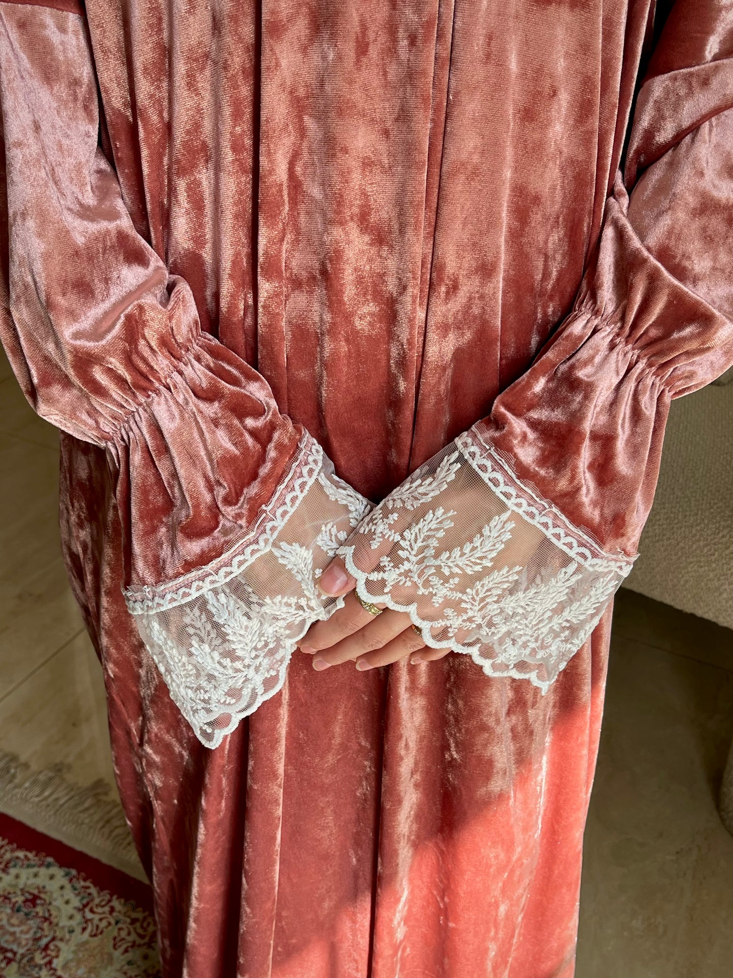 Jangah Velvet Lace Prayer Isdal — Luxury Ramadan and Eid Prayer Set