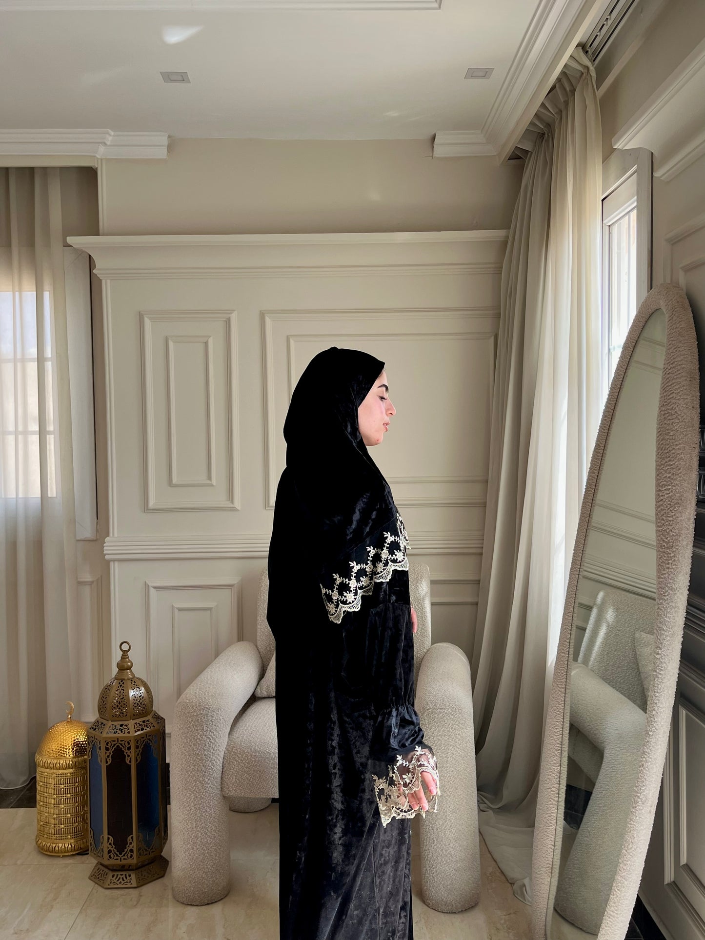 Jangah Velvet Lace Prayer Isdal — Luxury Ramadan and Eid Prayer Set