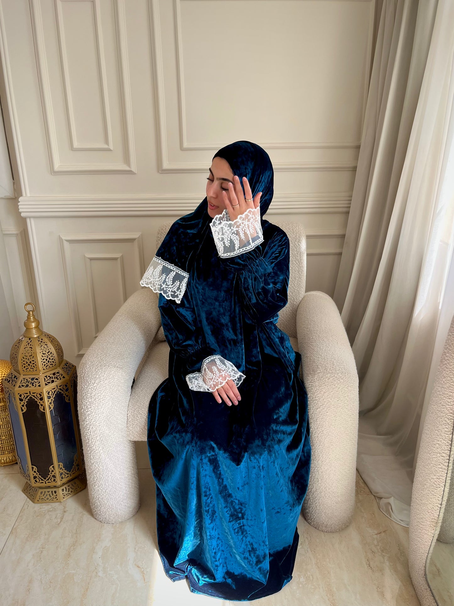 Jangah Velvet Lace Prayer Isdal — Luxury Ramadan and Eid Prayer Set